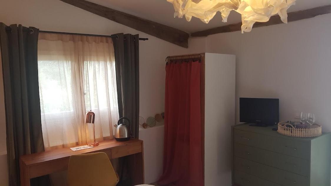 La Maison De Charlie Vaugines ภายนอก รูปภาพ